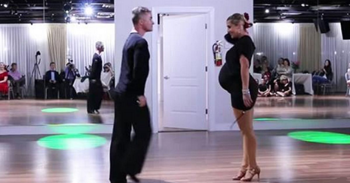 È difficile credere che possa muoversi così a 35 settimane di gravidanza – La sua performance ha lasciato tutti sbalorditi È difficile credere che possa muoversi così a 35 settimane di gravidanza – La sua performance ha lasciato tutti sbalorditi