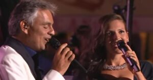 Andrea Bocelli duetta con la moglie e commuove il pubblico – la loro sintonia regala grandi emozioni