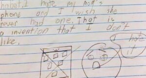 Insegnante pubblica tema di un bambino di 7 anni – Il tema diventa virale e suscita polemiche