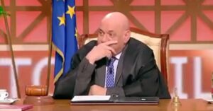 Francesco Foti torna a Forum. Il video che annuncia il ritorno del  giudice più amato del tribunale televisivo.