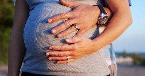 La nausea in gravidanza predice l’intelligenza che avrà tua figlio, secondo uno studio