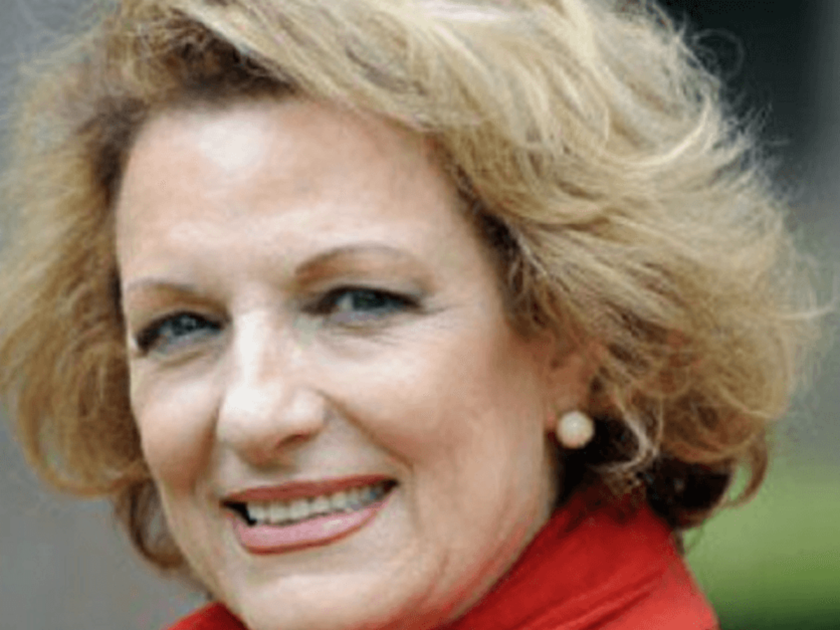 Ricordate La Professoressa Fioretta Mari Di Amici Di Maria De Filippi Ecco Come La Ritroviamo E Cosa Fa Oggi