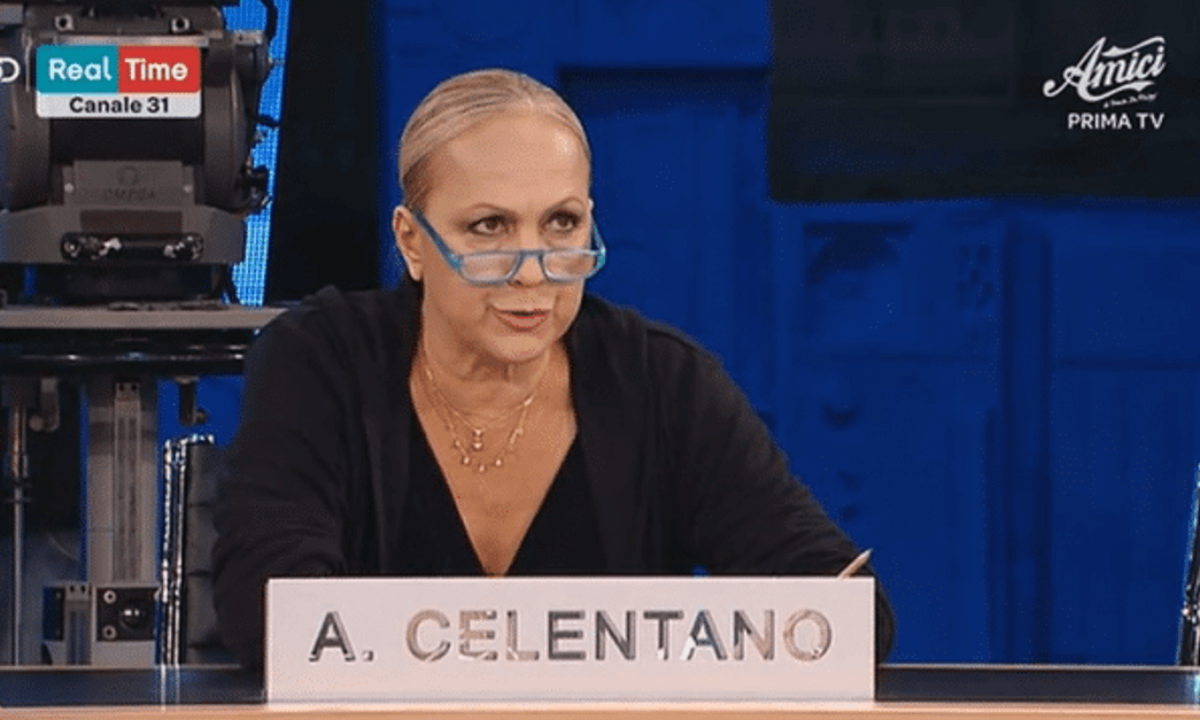 Alessandra Celentano Com Era Da Giovane La Professoressa Di Amici Di Maria De Filippi Ecco Le Foto Che Lo Rivelano