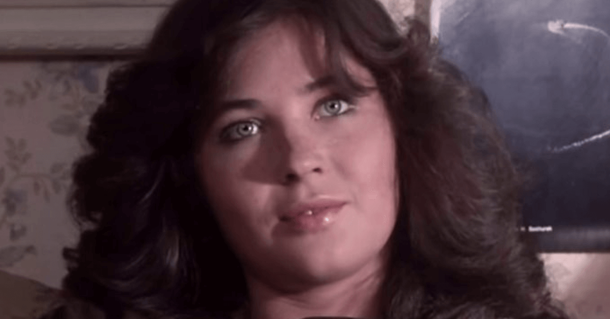 Tre Marinai Sbucciano Un Sacco Di Patate