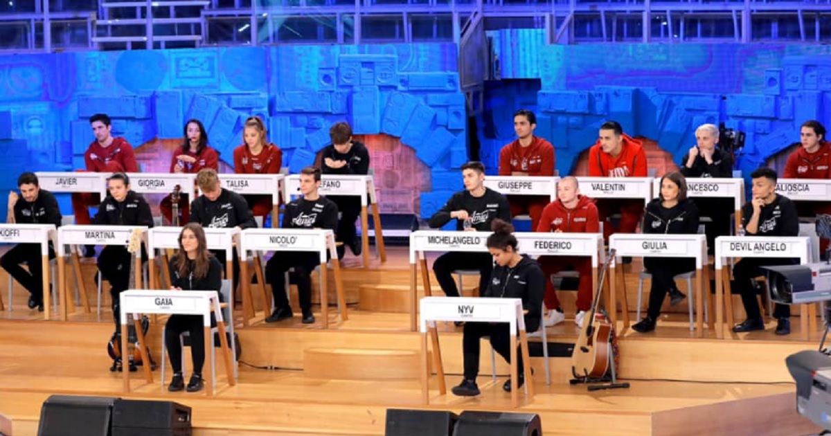 Cosa ricevono gli allievi di “Amici di Maria De Filippi” per partecipare al programma? Quello che non sapete sulla scuola televisiva di successo Cosa ricevono gli allievi di “Amici di Maria De Filippi” per partecipare al programma? Quello che non sapete sulla scuola televisiva di successo