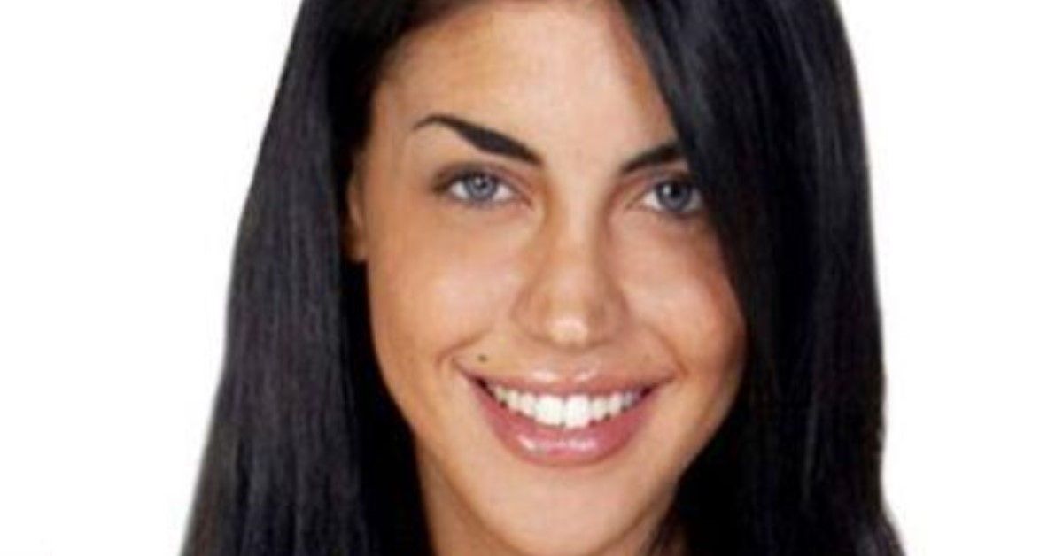 Veronica Ciardi è stata una delle più belle concorrenti del Grande Fratello 10. Lontana dalla tv ecco com’è cambiata la sua vita. Veronica Ciardi è stata una delle più belle concorrenti del Grande Fratello 10. Lontana dalla tv ecco com’è cambiata la sua vita.