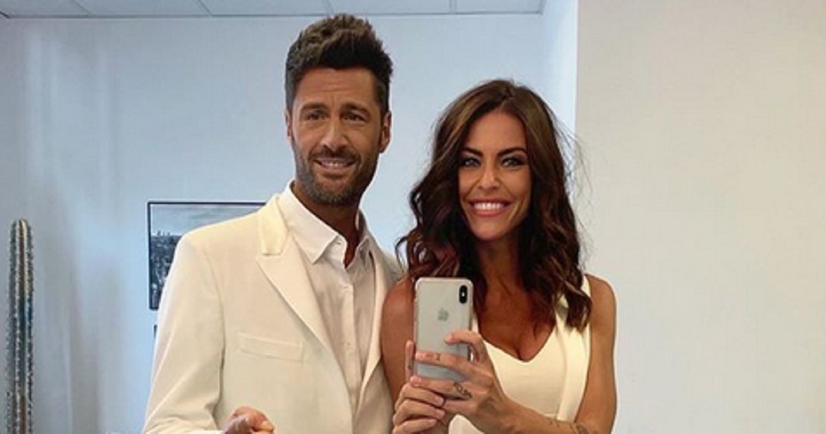 Avete mai visto la casa di Filippo Bisciglia e Pamela Camassa? Ecco il loro nido d’amore dallo stile moderno e minimal. Avete mai visto la casa di Filippo Bisciglia e Pamela Camassa? Ecco il loro nido d’amore dallo stile moderno e minimal.
