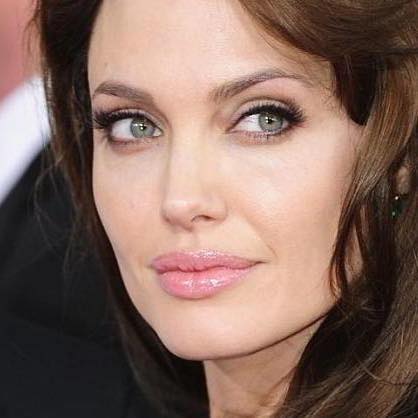Avete Mai Visto Angelina Jolie Senza Trucco La Foto Che Lascia Di Stucco