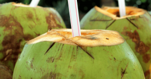 7 vantaggi dell’acqua di cocco: lo vorrai ogni giorno!