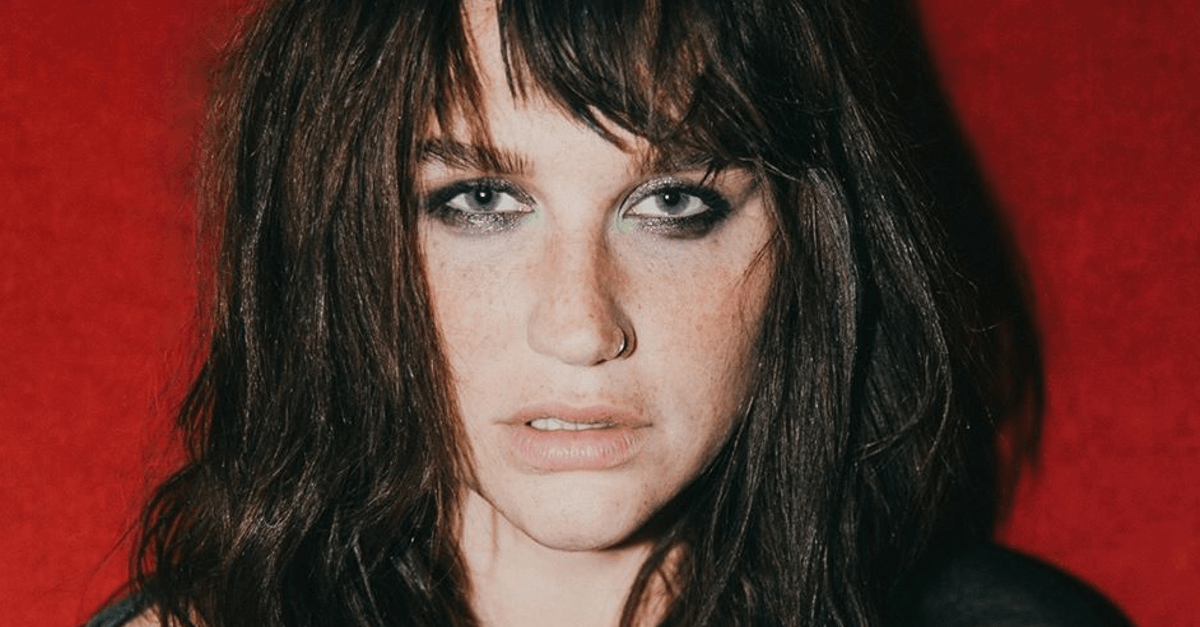 Avete mai visto Kesha senza trucco? Sconvolge i fan postando queste foto! Avete mai visto Kesha senza trucco? Sconvolge i fan postando queste foto!