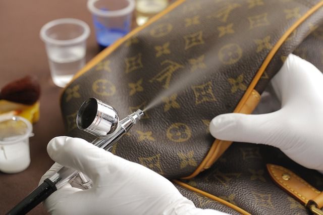 Sai come pulire una borsa Louis Vuitton? P1: LA METALLERIA! Seguimi se