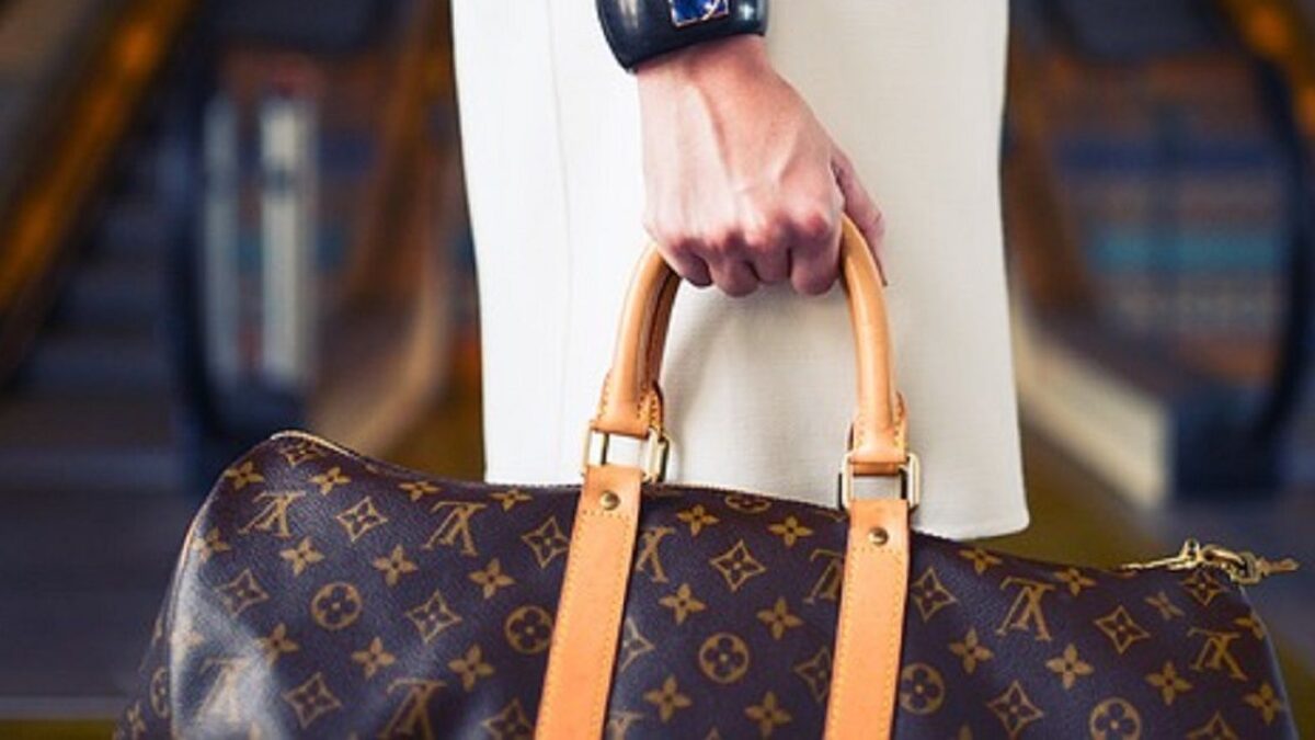 Louis Vuitton, 10 curiosità sul brand di lusso che probabilmente non  conoscevate