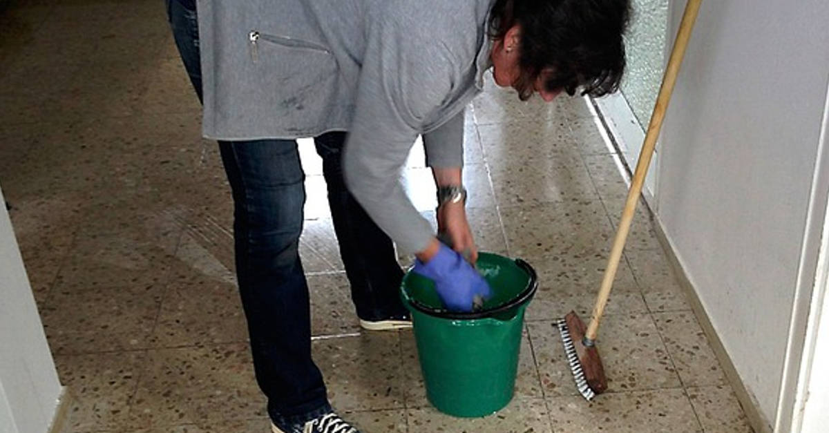 Pulire con aceto uccide i germi? Ecco le raccomandazioni degli esperti Pulire con aceto uccide i germi? Ecco le raccomandazioni degli esperti