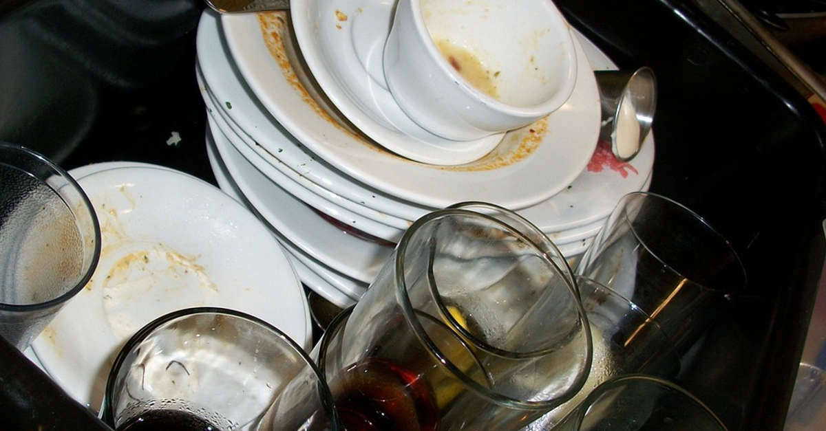 Questo è il modo più igienico per lavare i piatti