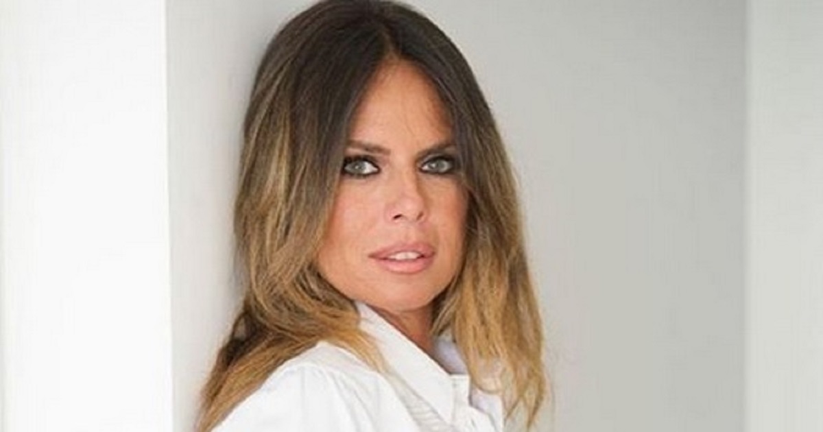 Paola Perego si racconta in un libro e parla del “mostro” con il quale ha dovuto convivere per 25 anni. Paola Perego si racconta in un libro e parla del “mostro” con il quale ha dovuto convivere per 25 anni.