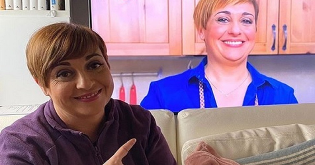 La conosciamo cosi, ma avete mai visto com’era Benedetta Rossi da giovane? Chioma folta e riccia. Irriconoscibile! La conosciamo cosi, ma avete mai visto com’era Benedetta Rossi da giovane? Chioma folta e riccia. Irriconoscibile!