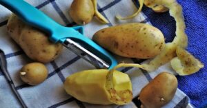 Scarti di patate: Ecco come potrete riutilizzare i germogli. Adesso non li getterete più