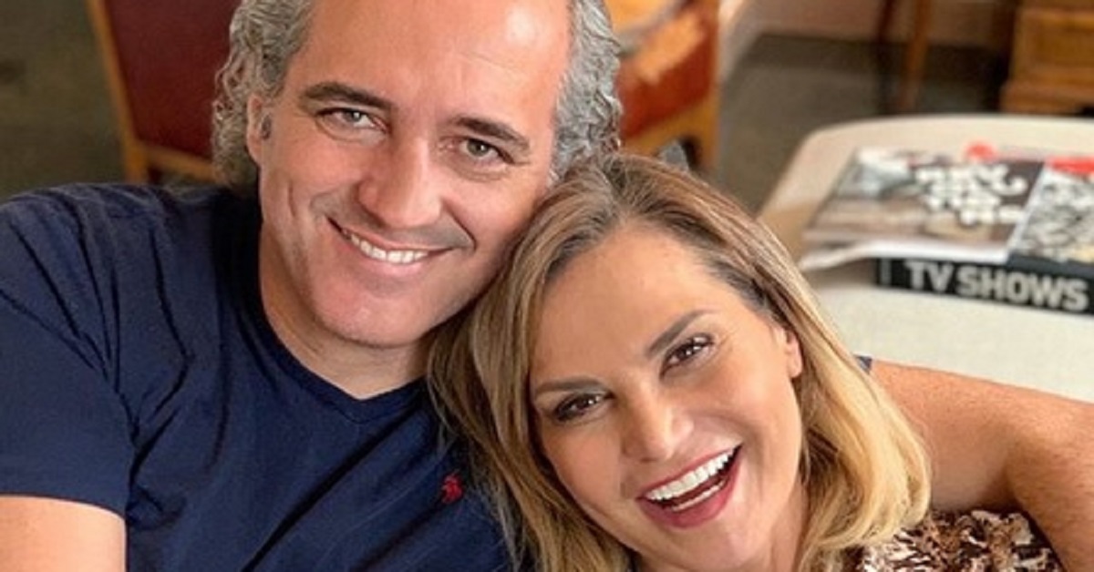 Simona Ventura mostra la ricrescita dei capelli su Instagram ma i followers notano un particolare Simona Ventura mostra la ricrescita dei capelli su Instagram ma i followers notano un particolare
