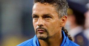 Ex calciatore oggi dirigente sportivo, Roberto Baggio tutti sappiamo chi è. Ma avete mai visto suo figlio? Si somigliano.