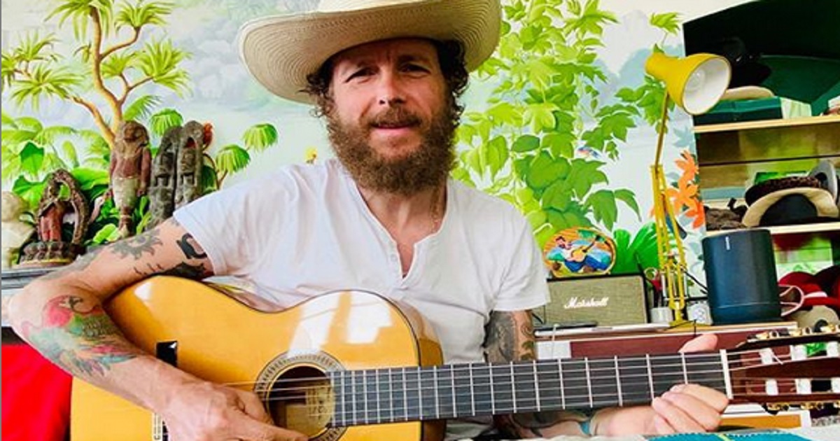 Avete mai visto la casa di Lorenzo Jovanotti? Sembra un luogo magico. Ecco alcune foto. Avete mai visto la casa di Lorenzo Jovanotti? Sembra un luogo magico. Ecco alcune foto.