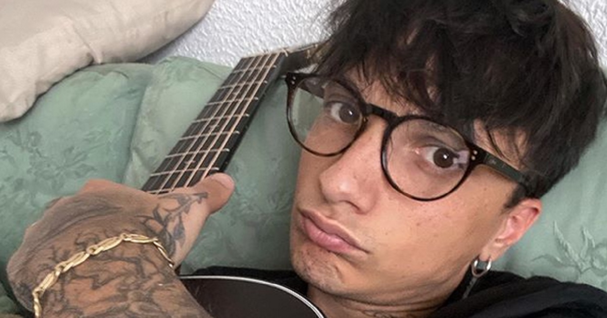 Sapete che lavoro faceva il cantante Ultimo prima di diventare famoso? Lo ha rivelato proprio lui Sapete che lavoro faceva il cantante Ultimo prima di diventare famoso? Lo ha rivelato proprio lui