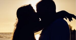 Che significa se sogni di baciare il tuo o la tua ex? La spiegazione