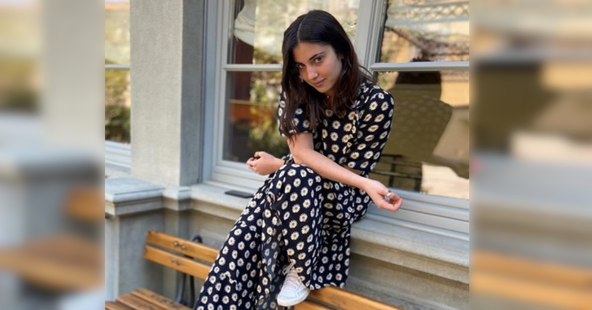 E’ in uscita il suo primo singolo, lei è Angelica, è la figlia della nota giornalista tv, la somiglianza con la madre è sotto gli occhi di tutti. E’ in uscita il suo primo singolo, lei è Angelica, è la figlia della nota giornalista tv, la somiglianza con la madre è sotto gli occhi di tutti.