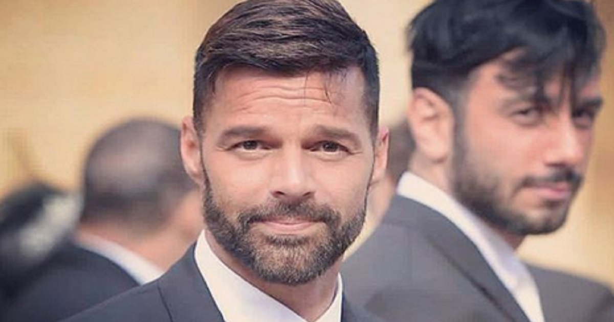 Ricky Martin è un padre premuroso e amorevole, avete mai visto i suoi 4 figli? L’ultimo è nato qualche mese fa e si chiama Renn Ricky Martin è un padre premuroso e amorevole, avete mai visto i suoi 4 figli? L’ultimo è nato qualche mese fa e si chiama Renn