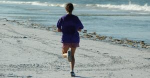 4 cose che un podologo vuole che tu smetta di fare quando corri