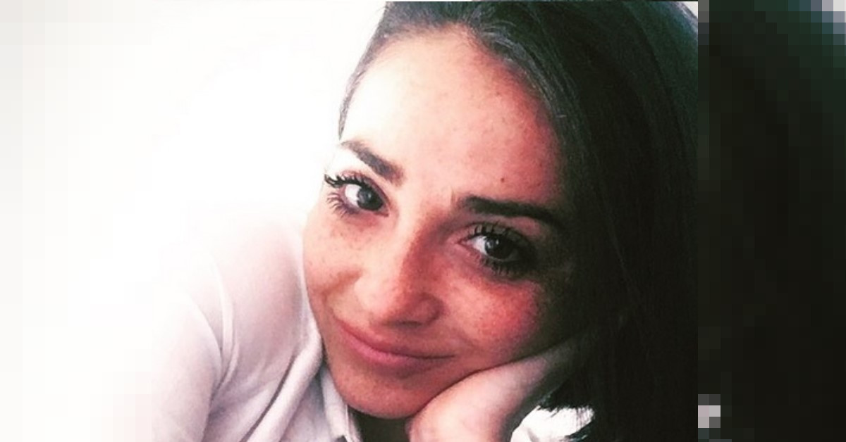 L’ex gieffina Serena Rutelli posta una foto, il ritocchino non passa inosservato: ecco come appare oggi. L’ex gieffina Serena Rutelli posta una foto, il ritocchino non passa inosservato: ecco come appare oggi.