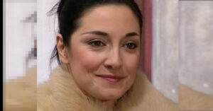 Ricordate Sara Ricci l’attrice di Vivere? Oggi la vediamo in “Un posto al sole”, molti non sanno che è stata fidanzata con un volto noto della tv.