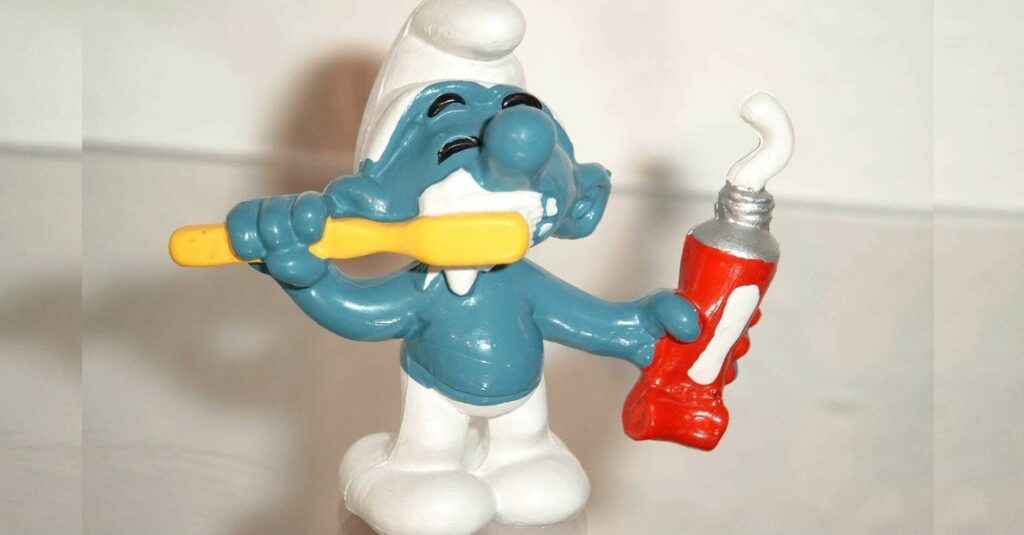 Usi il dentifricio solo per lavarti i denti? Ecco altri 5 usi alternativi utili che non tutti conoscono