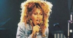 Ricordate la cantante Tina Turner? Ha compiuto 80 anni ed ecco il messaggio per i fan