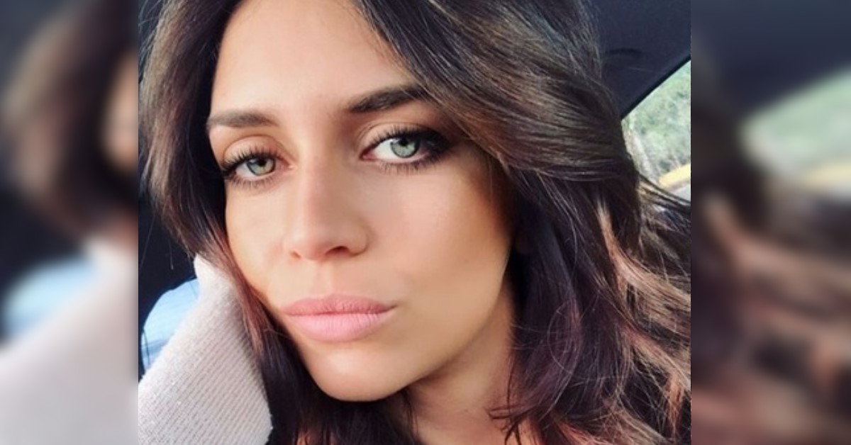 È la sorella di una nota conduttrice della televisione. Notate la somiglianza? Anche lei è molto famosa per la sua bellezza. È la sorella di una nota conduttrice della televisione. Notate la somiglianza? Anche lei è molto famosa per la sua bellezza.