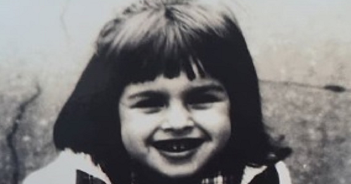 In questa foto era solo una bambina oggi ha 41 anni ed è un’attrice molto bella e famosa In questa foto era solo una bambina oggi ha 41 anni ed è un’attrice molto bella e famosa