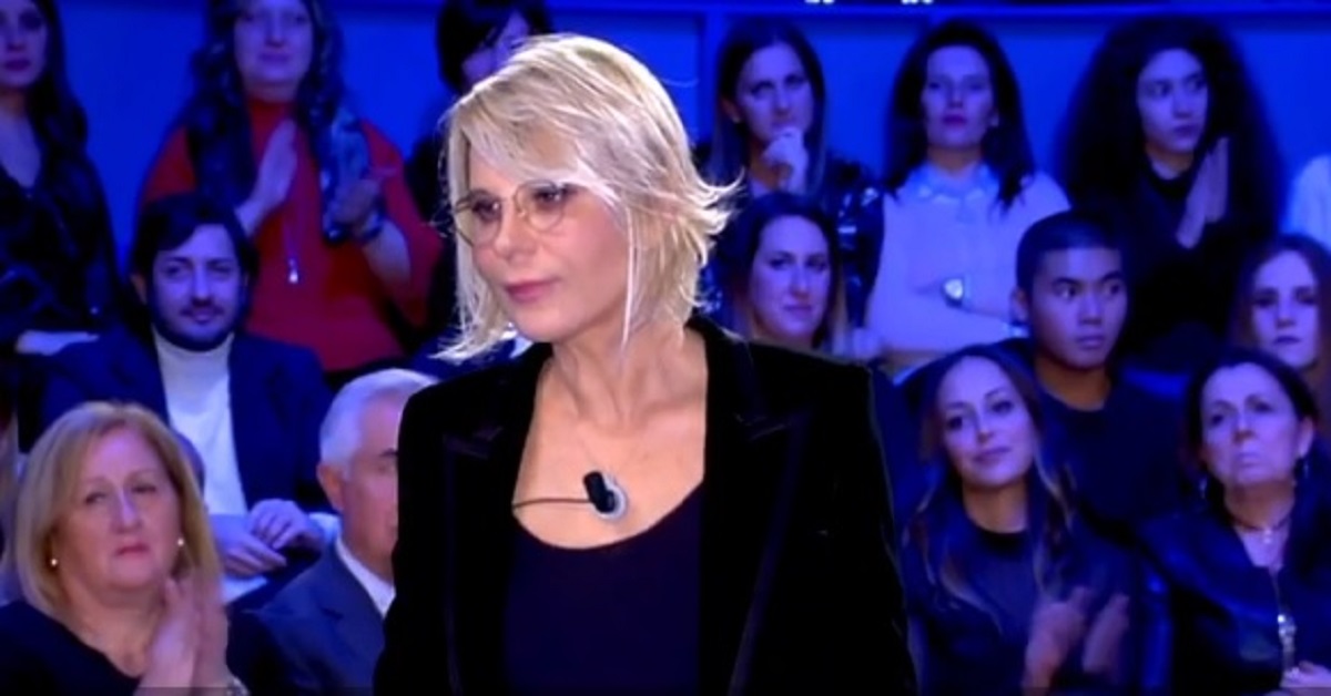 Maria De Filippi C è Posta Per Te 2022