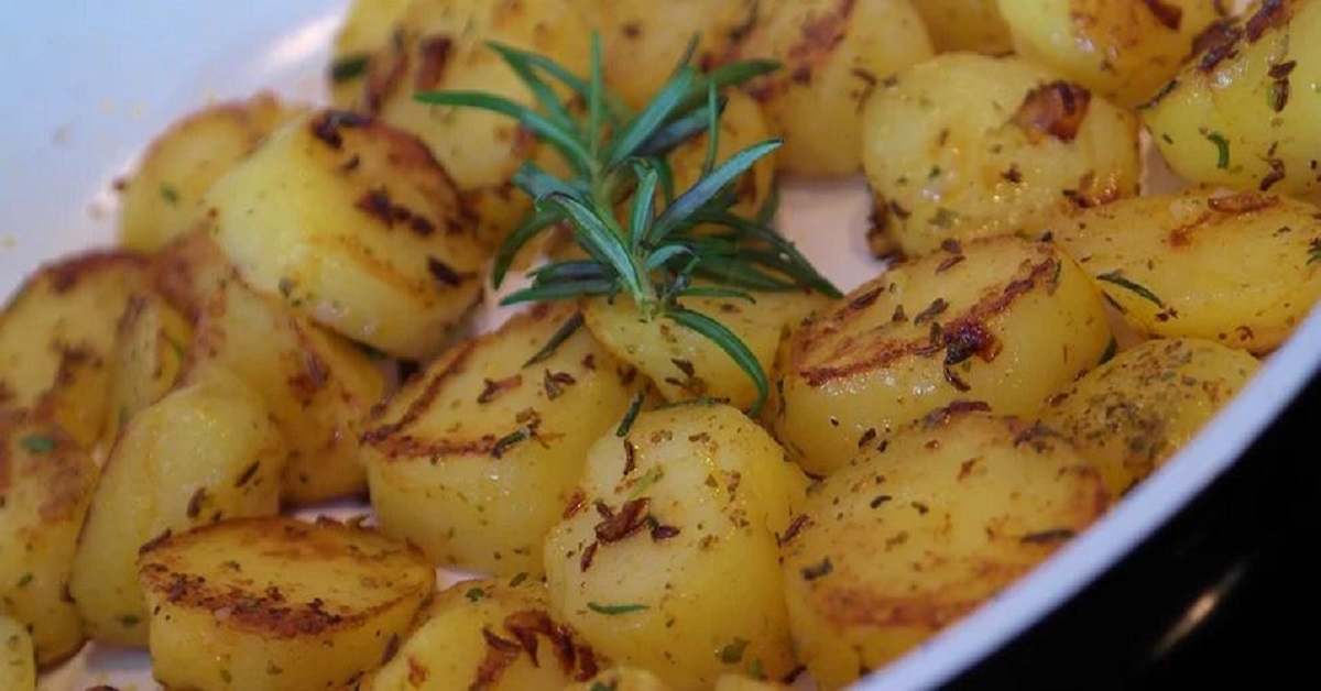 L’errore comune che tutti quanti fanno quando cucinano le patate, ma che non vanno fatti! L’errore comune che tutti quanti fanno quando cucinano le patate, ma che non vanno fatti!