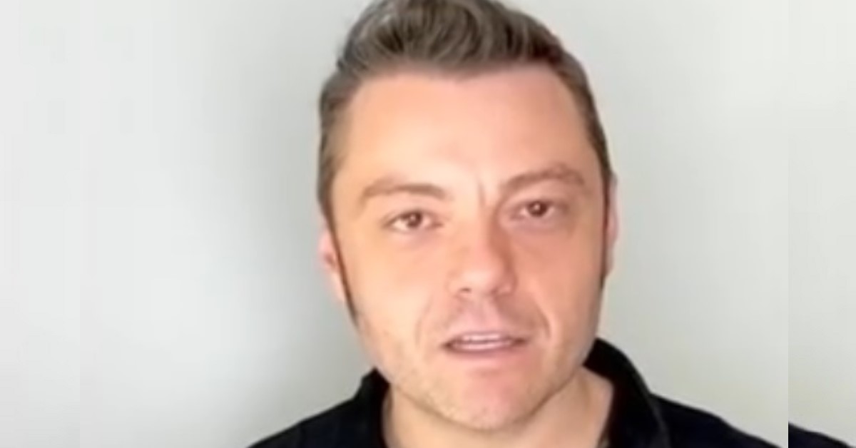 Le parole di Tiziano Ferro al Papa “Grazie!” Le parole di Tiziano Ferro al Papa “Grazie!”