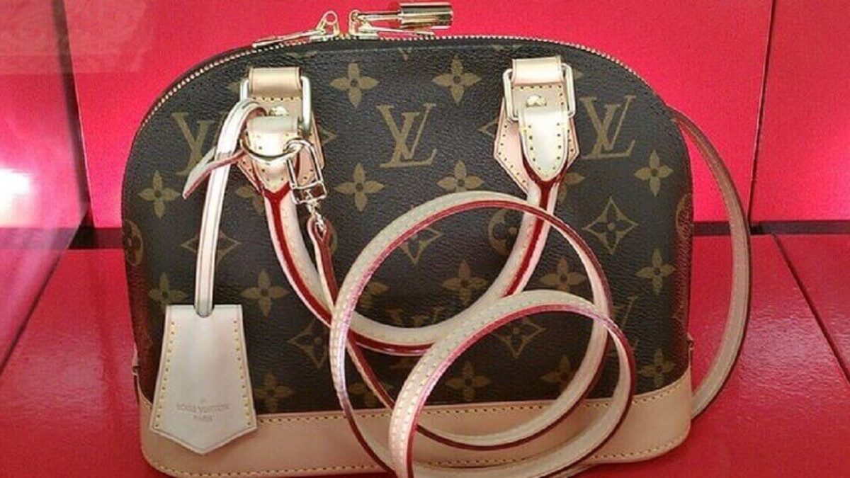Come capire se la borsa Louis Vuitton è falsa: tutti i segni