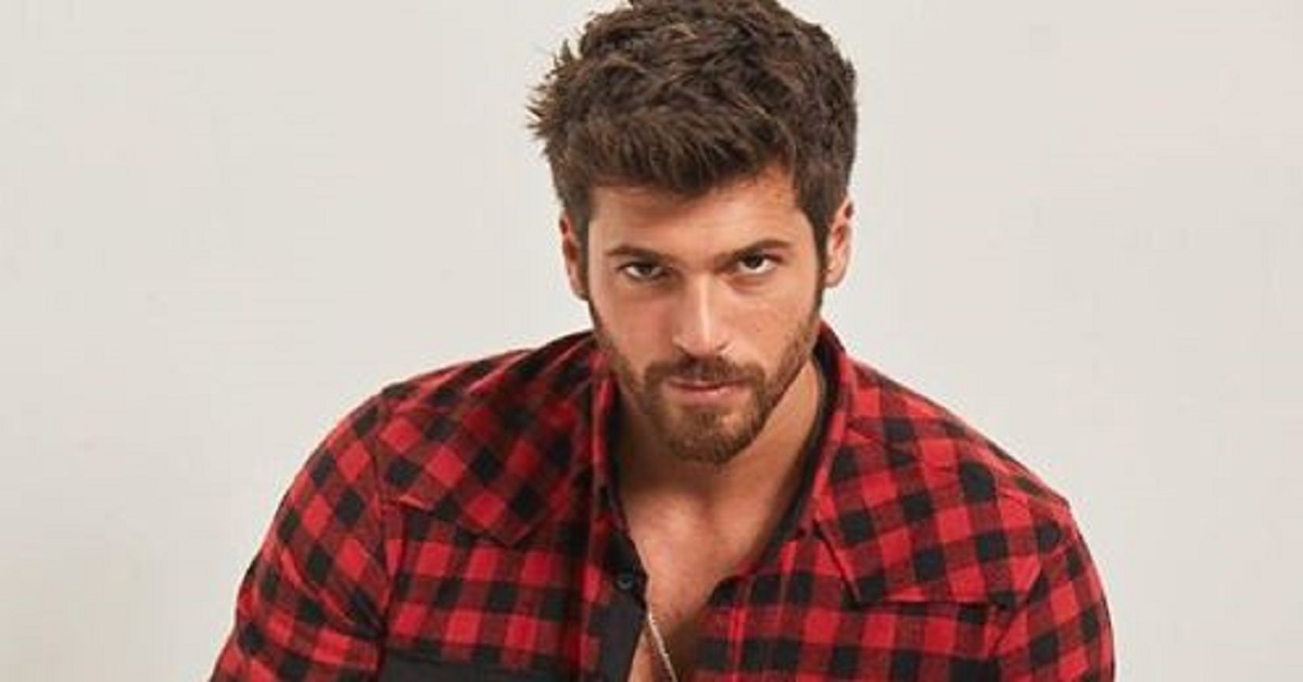 Compleanno con sorpresa per Can Yaman: l’inaspettato regalo di Mediaset all’attore di Daydreamer. Fans in visibilio. Compleanno con sorpresa per Can Yaman: l’inaspettato regalo di Mediaset all’attore di Daydreamer. Fans in visibilio.