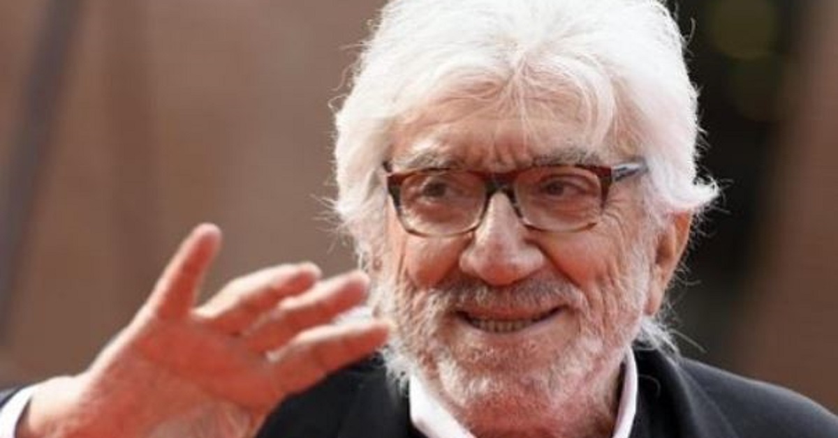 Carlotta Proietti, la figlia di Gigi Proietti, il grande attore da poco scomparso, è una bravissima artista, ecco dove l’abbiamo vista di recente in tv. Carlotta Proietti, la figlia di Gigi Proietti, il grande attore da poco scomparso, è una bravissima artista, ecco dove l’abbiamo vista di recente in tv.