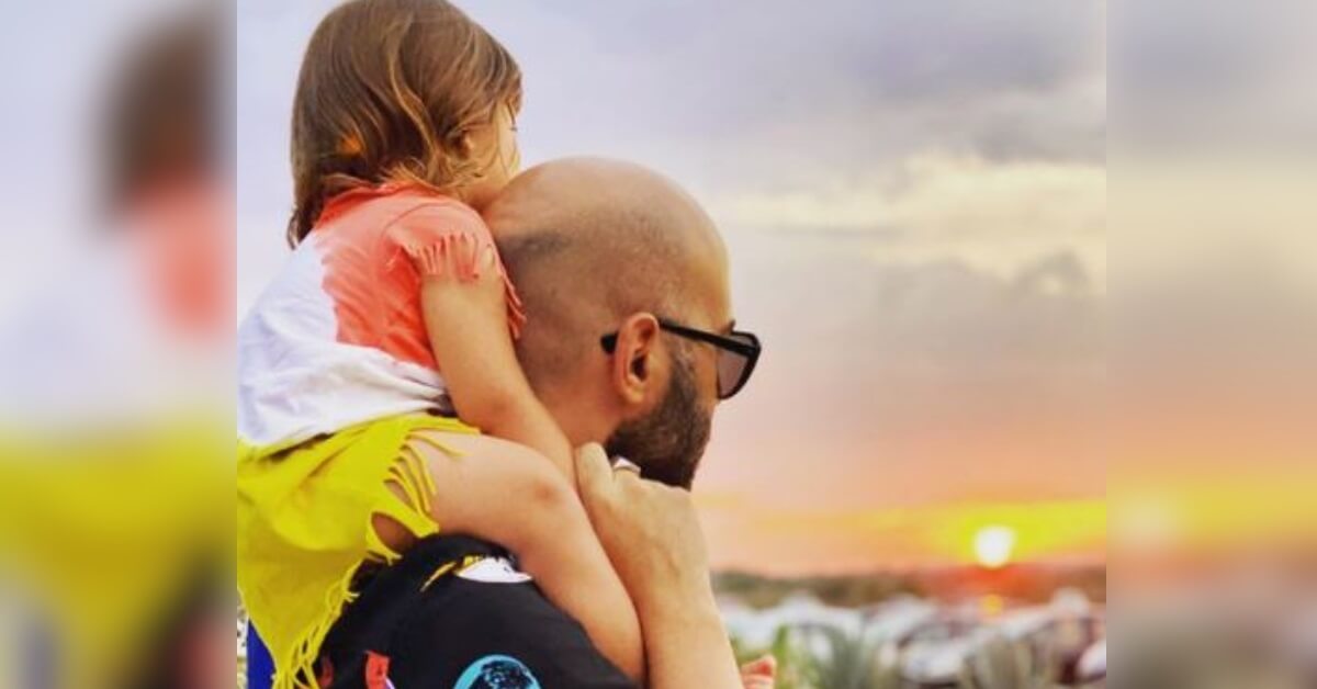 Dedica speciale di Giuliano Sangiorgi alla figlia Stella. Le parole e le foto condivise dal cantante sui social, emozionano Dedica speciale di Giuliano Sangiorgi alla figlia Stella. Le parole e le foto condivise dal cantante sui social, emozionano