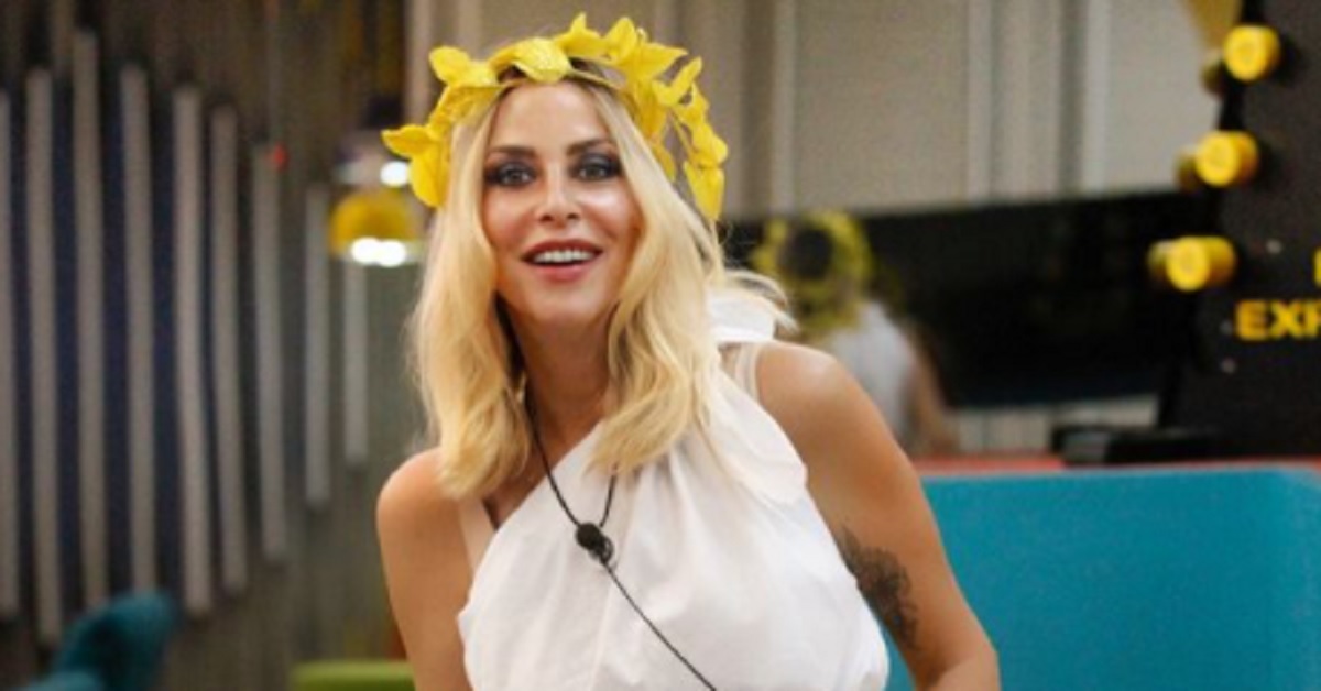 Stefania Orlando, avete mai visto sua mamma? E’ una bellissima donna, eccole insieme mano nella mano. Stefania Orlando, avete mai visto sua mamma? E’ una bellissima donna, eccole insieme mano nella mano.