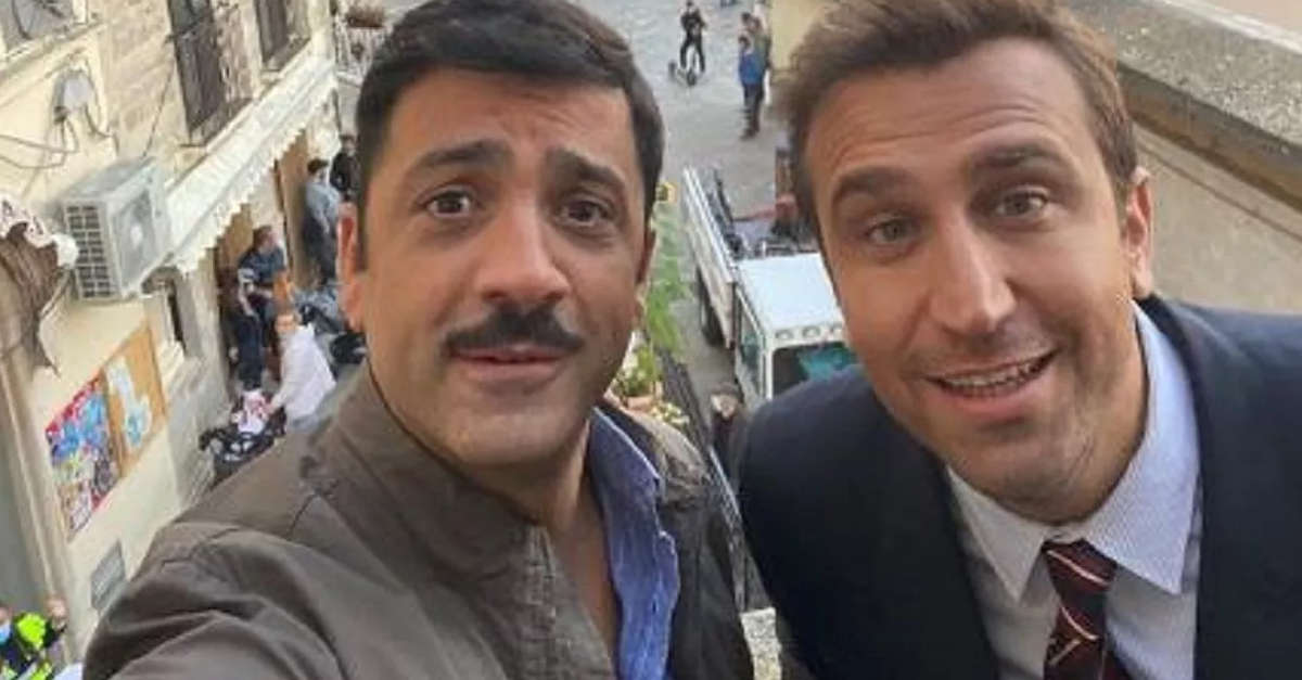 Pio e Amedeo, tutti conoscono il famoso duo comico sapete che lavoro facevano i due prima di diventare famosi? Pio e Amedeo, tutti conoscono il famoso duo comico sapete che lavoro facevano i due prima di diventare famosi?