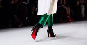 Louboutin, le scarpe dalla suola rossa, valgono davvero i soldi che costano?