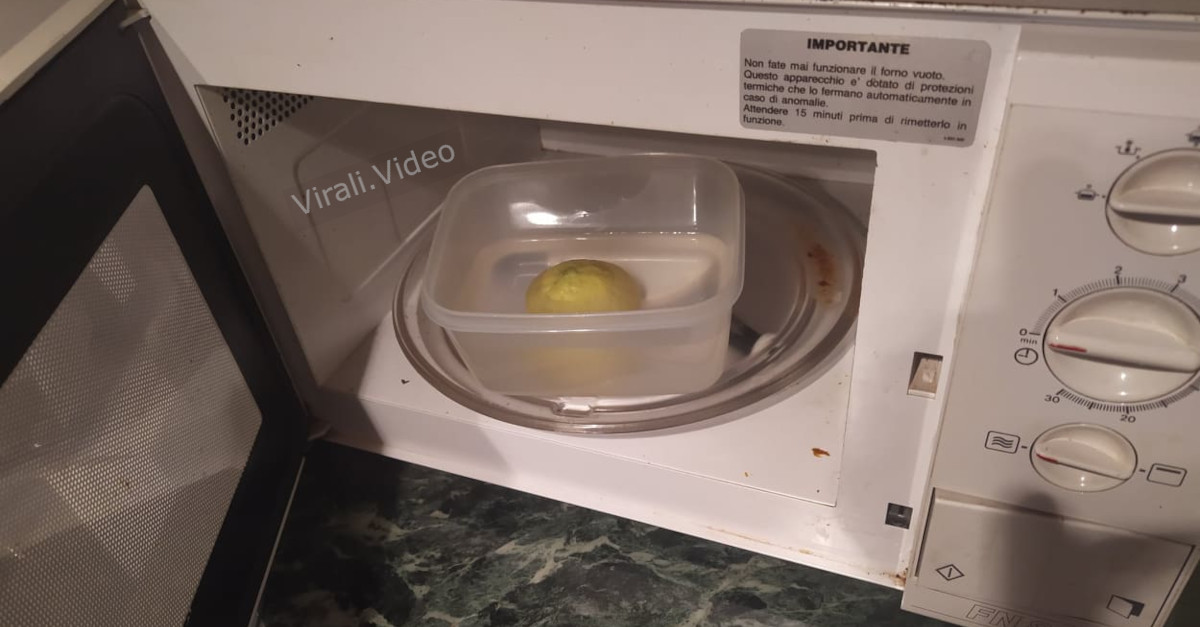 5 trucchetti per lasciare il forno a microonde pulito come appena acquistato 5 trucchetti per lasciare il forno a microonde pulito come appena acquistato