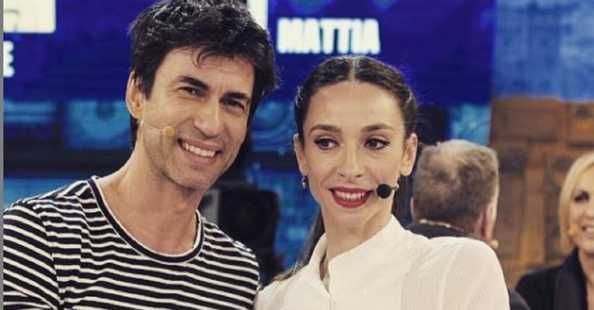 Kledi per anni è stato il ballerino professionista di Amici di Maria De Filippi, oggi è molto cambiato. Le foto prima e dopo Kledi per anni è stato il ballerino professionista di Amici di Maria De Filippi, oggi è molto cambiato. Le foto prima e dopo