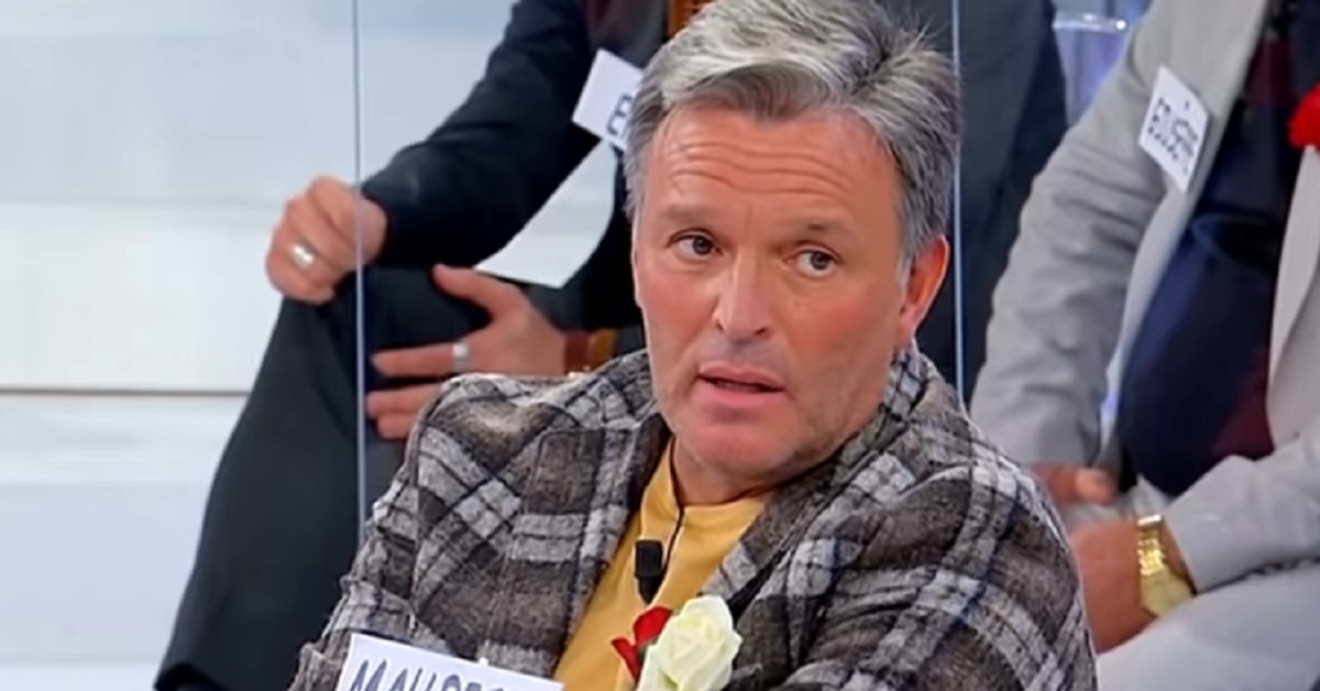 Uomini e Donne: Maurizio il nuovo corteggiatore di Gemma, è tra i cavalieri più in vista del momento. Cosa sappiamo sul suo conto Uomini e Donne: Maurizio il nuovo corteggiatore di Gemma, è tra i cavalieri più in vista del momento. Cosa sappiamo sul suo conto