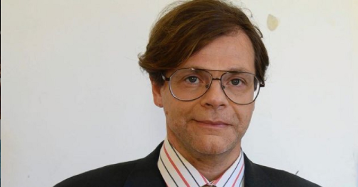 Collegio 5: Luca Raina è il professore di storia del Convitto ecco come lo ritroviamo fuori dal docu-reality Collegio 5: Luca Raina è il professore di storia del Convitto ecco come lo ritroviamo fuori dal docu-reality