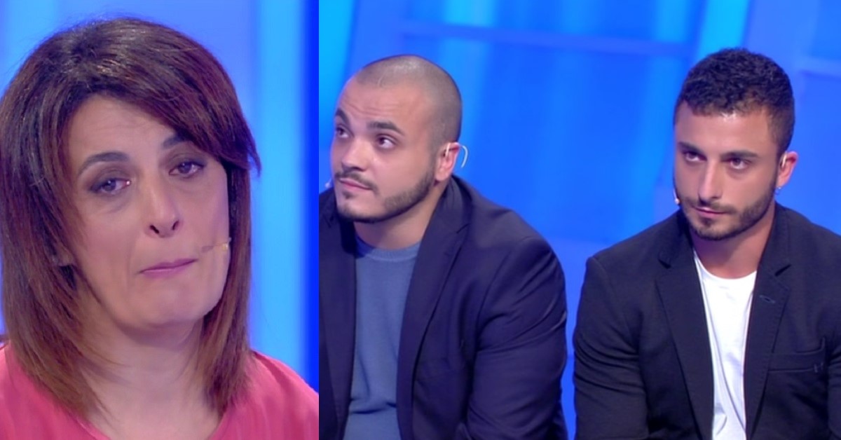 C’è posta per te: Giovanna piange ma la busta resta chiusa, Carlo e Antonio non riabbracciano la mamma C’è posta per te: Giovanna piange ma la busta resta chiusa, Carlo e Antonio non riabbracciano la mamma